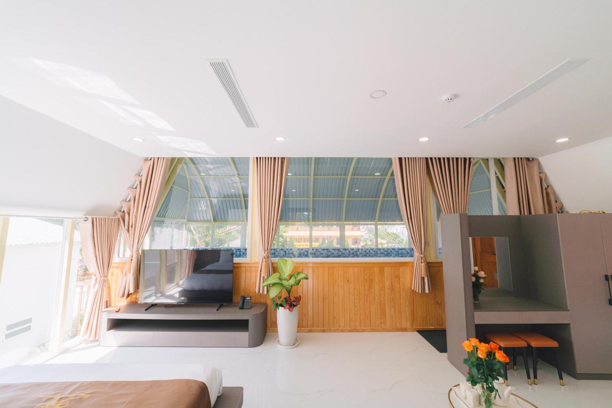Quy Tai Premium Hotel Dalat Exteriör bild