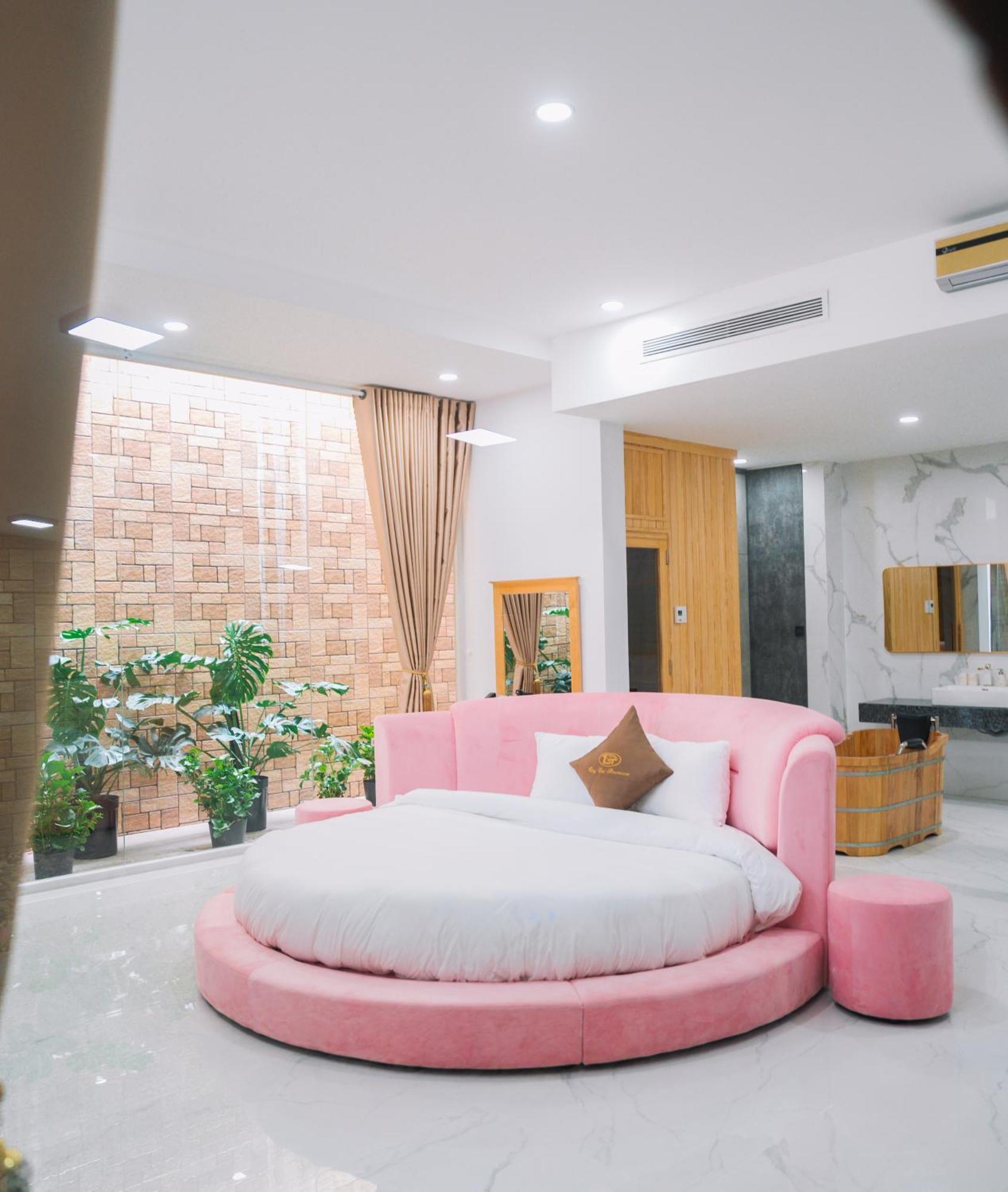 Quy Tai Premium Hotel Dalat Exteriör bild